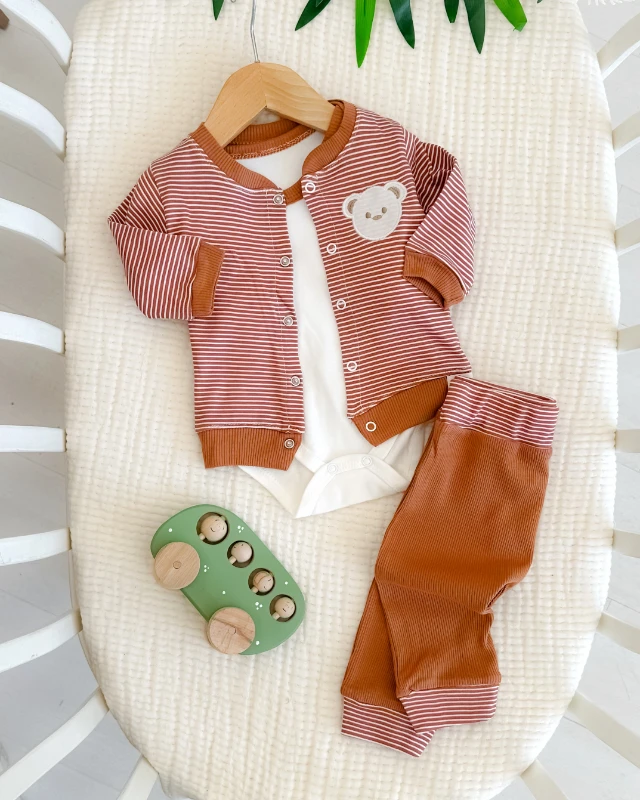 Çizgi detay önden çıtçıt hırkalı mevsimlik 3lü takım