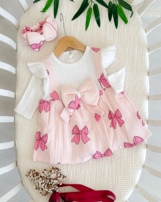 Fiyonk kurdela detay bandanalı mevsimlik bebe elbise 