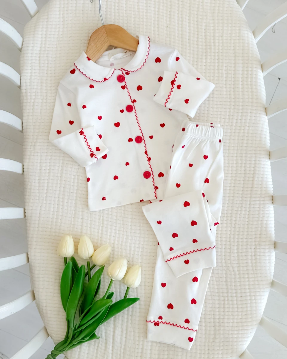 Kırmızı kalpler oya detaylı mevsimlik 2 parça pijama takım 